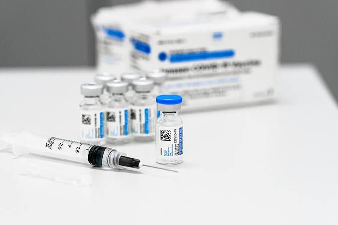 Secretaria de Saúde de Monteiro convoca população para tomar segunda dose da vacina Janssen conta Covid