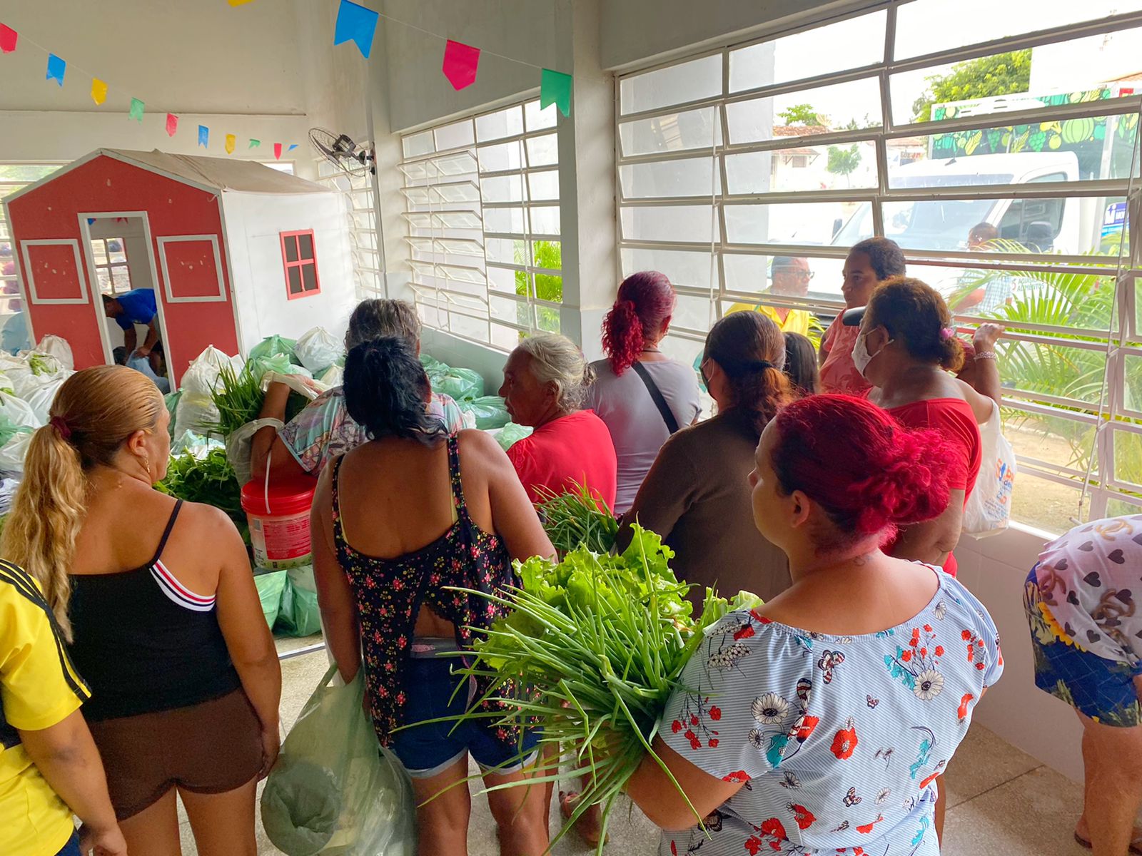 Prefeitura de Monteiro realiza distribuição de 5 toneladas de verduras do PAP