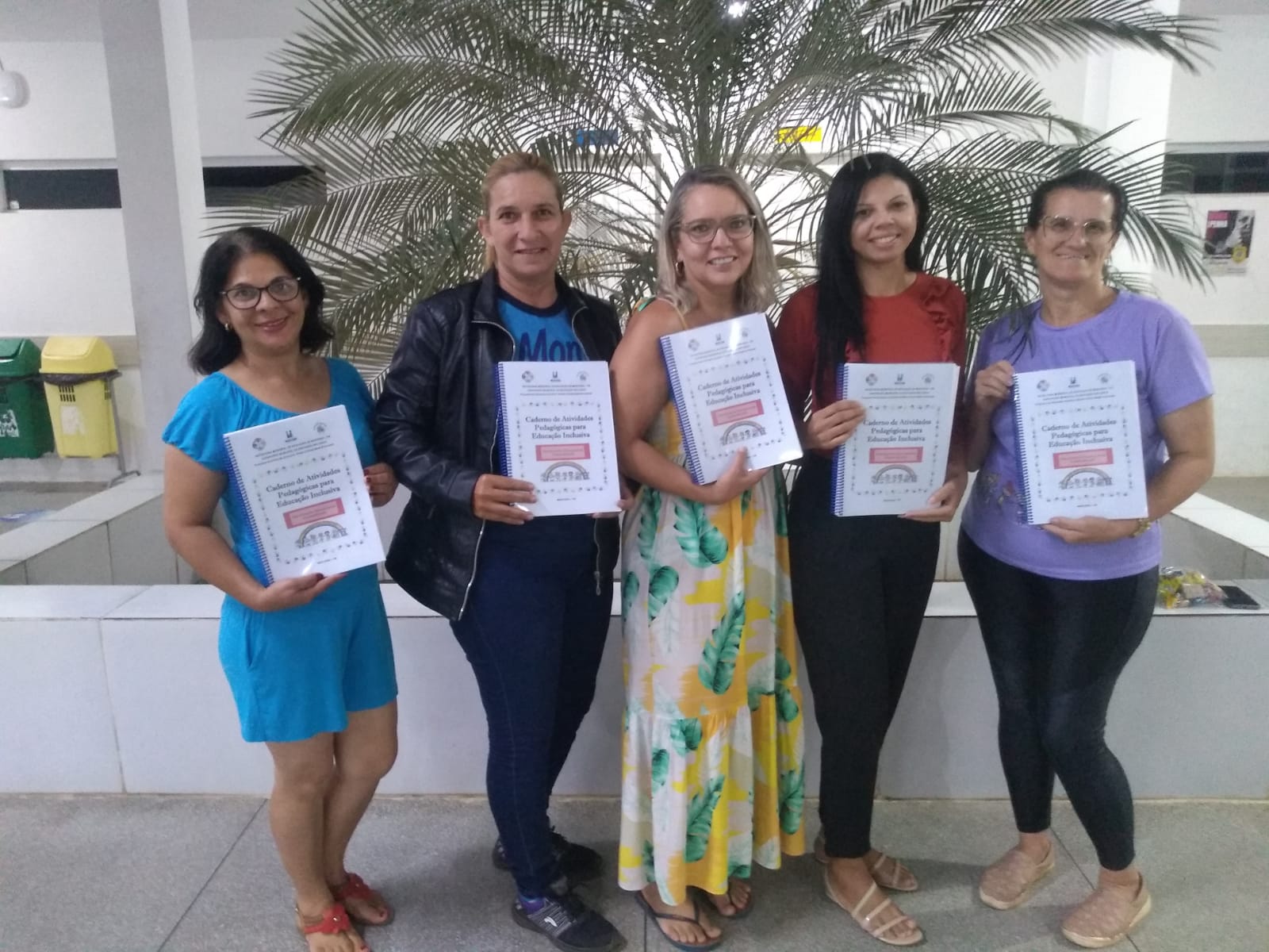 Em Monteiro: Professores da Educação Especial recebem Caderno de Atividades