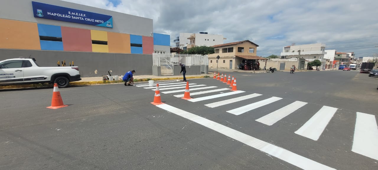 MONTEIRO: MonTran implanta novas faixas de pedestres para segurança dos pedestres