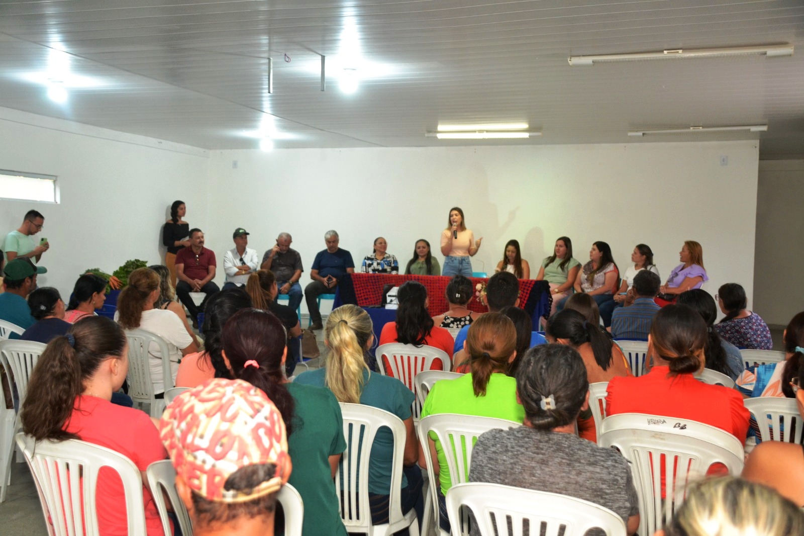 Em Monteiro: Agricultores Familiares têm sua primeira reunião sobre o Compra Direta
