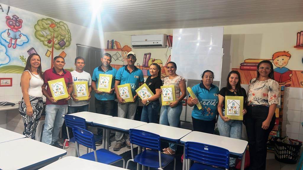 Técnicos e instrutores do Programa Criança Feliz e SCFV participam de monitoria e capacitação em Monteiro