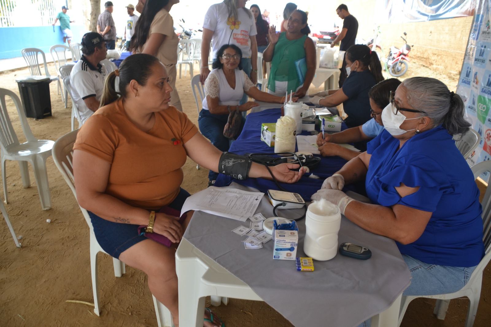 Vila Santa Maria em Monteiro recebe Programa Feira de Saúde na Comunidade e moradores são beneficiados